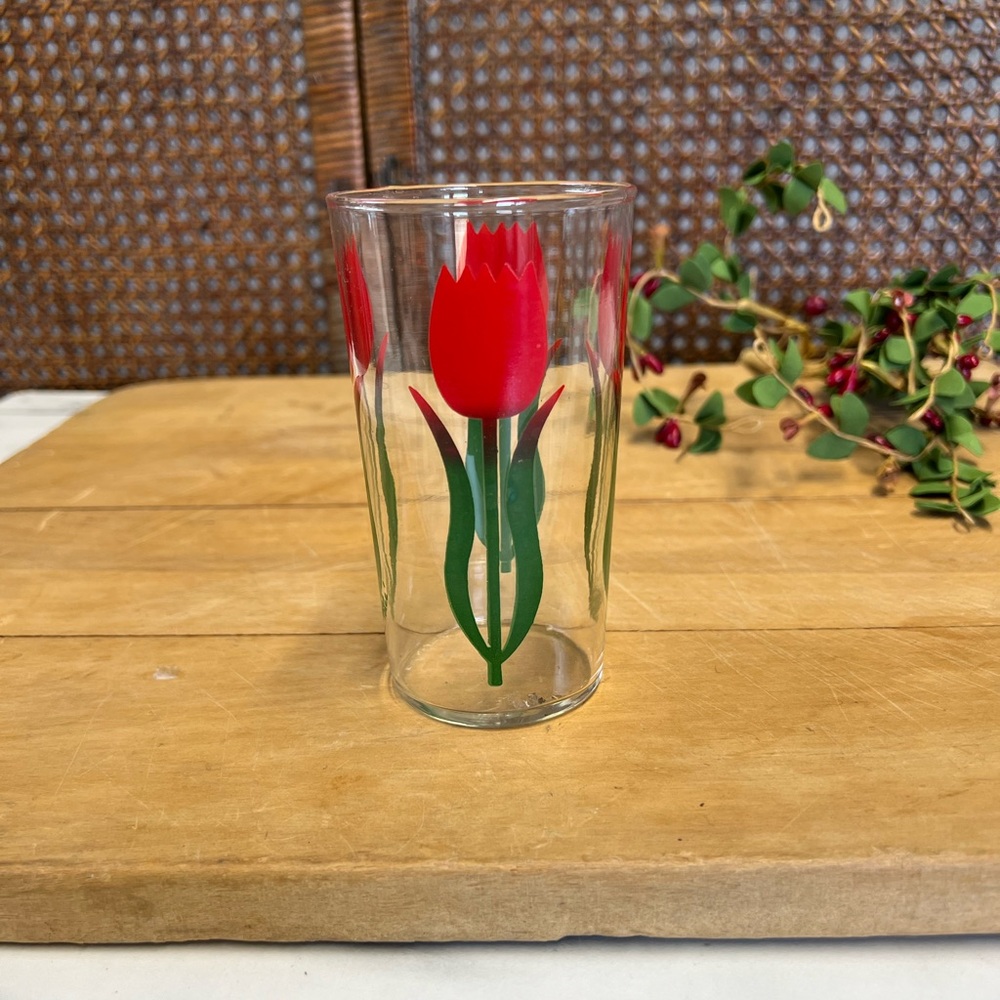 Vintage pokee red tulip glass replacement flower tumbler